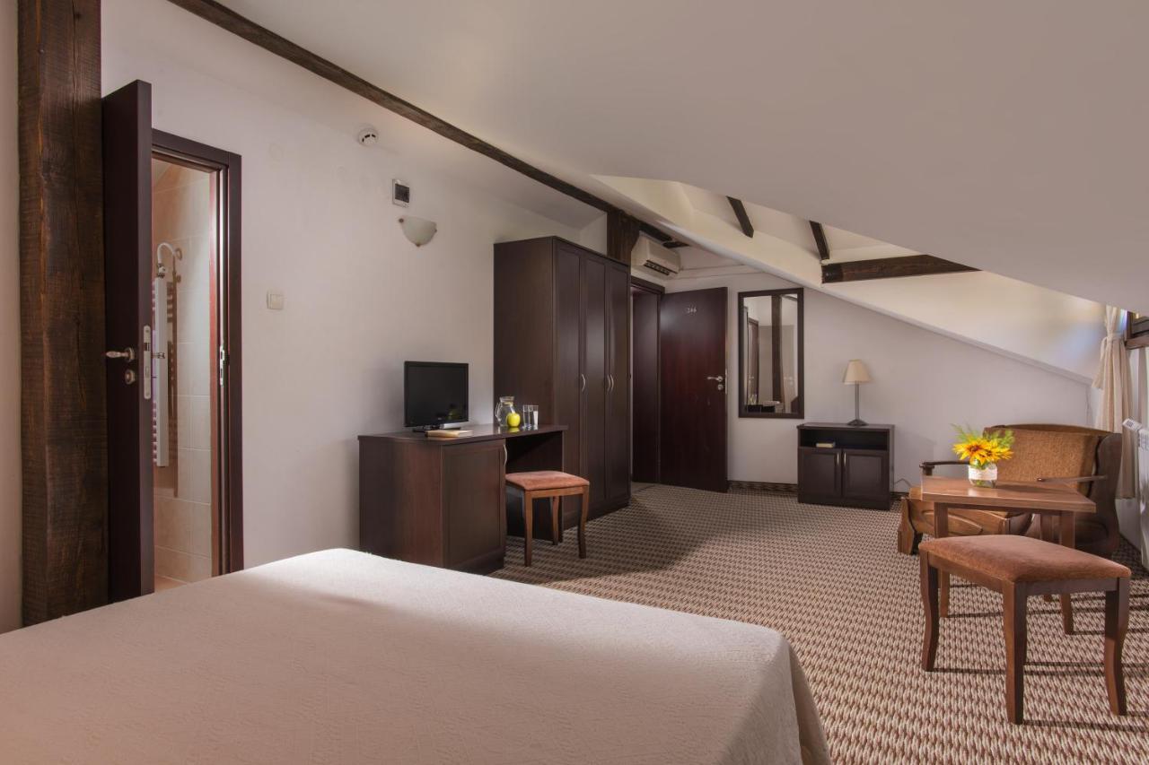 Family Hotel Bile Белі-Осум Екстер'єр фото