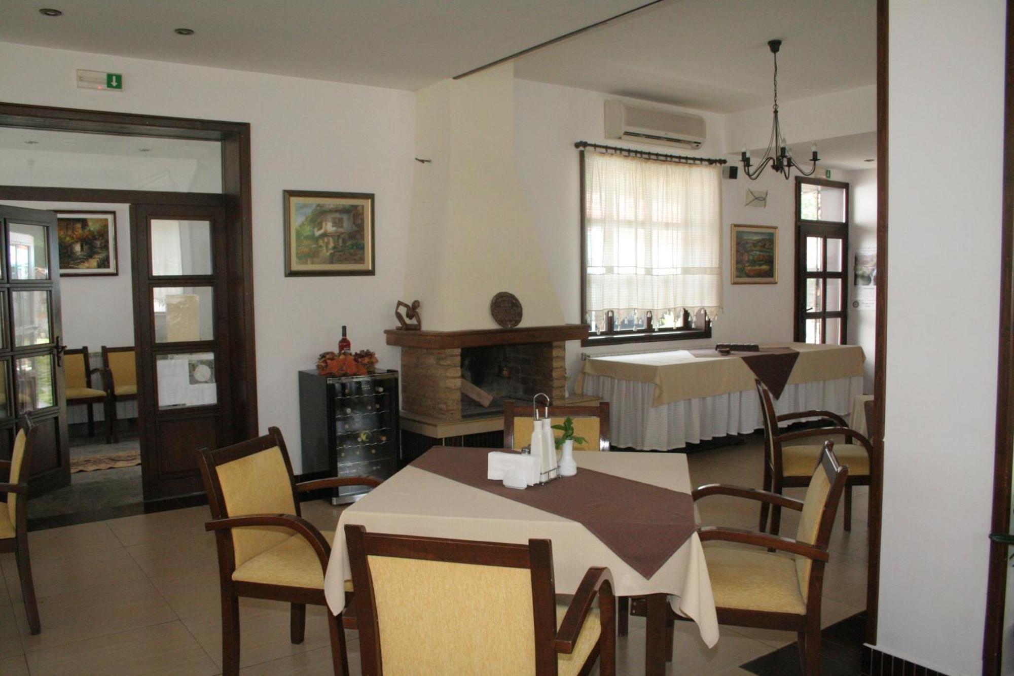 Family Hotel Bile Белі-Осум Екстер'єр фото