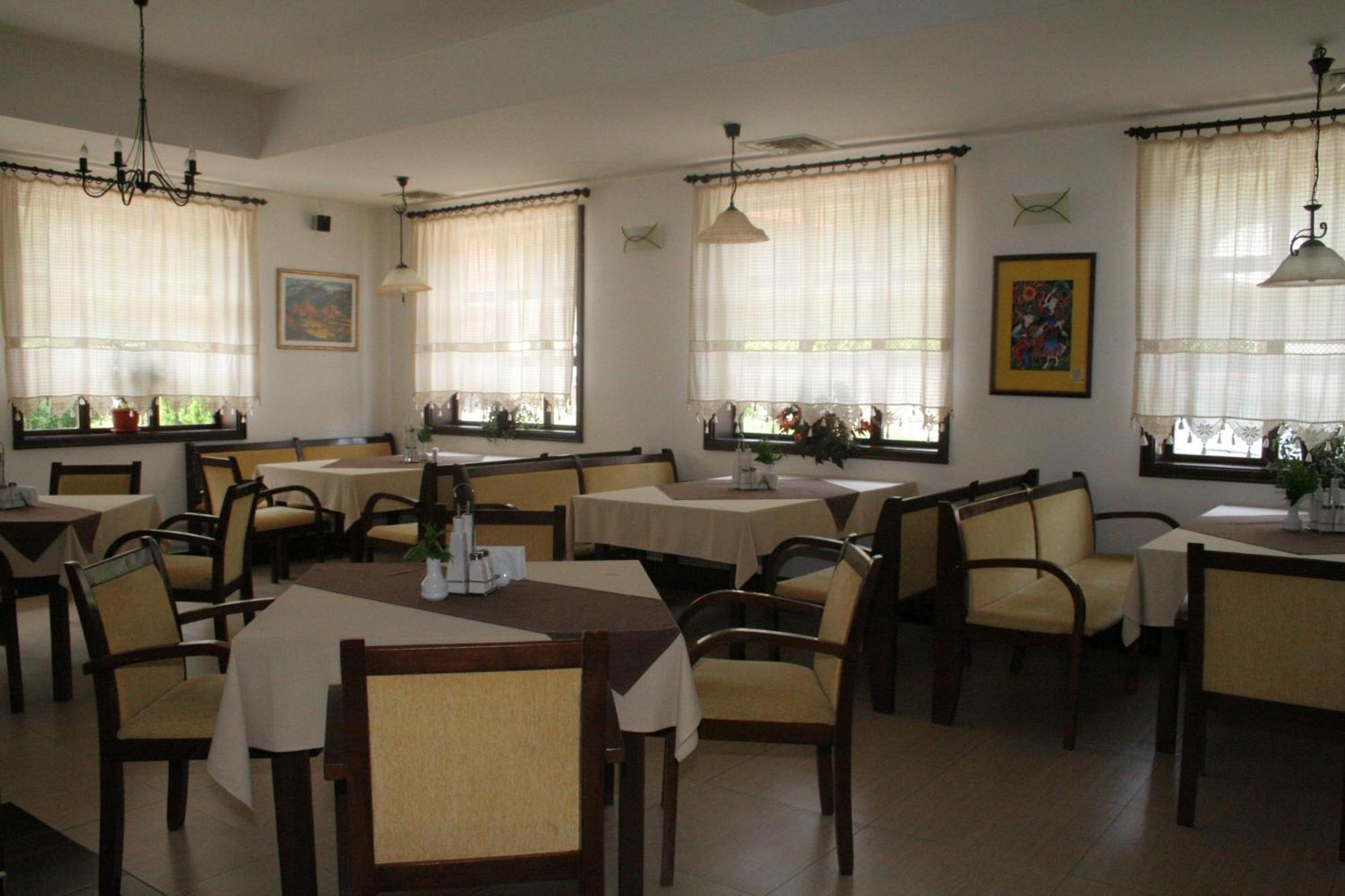 Family Hotel Bile Белі-Осум Екстер'єр фото