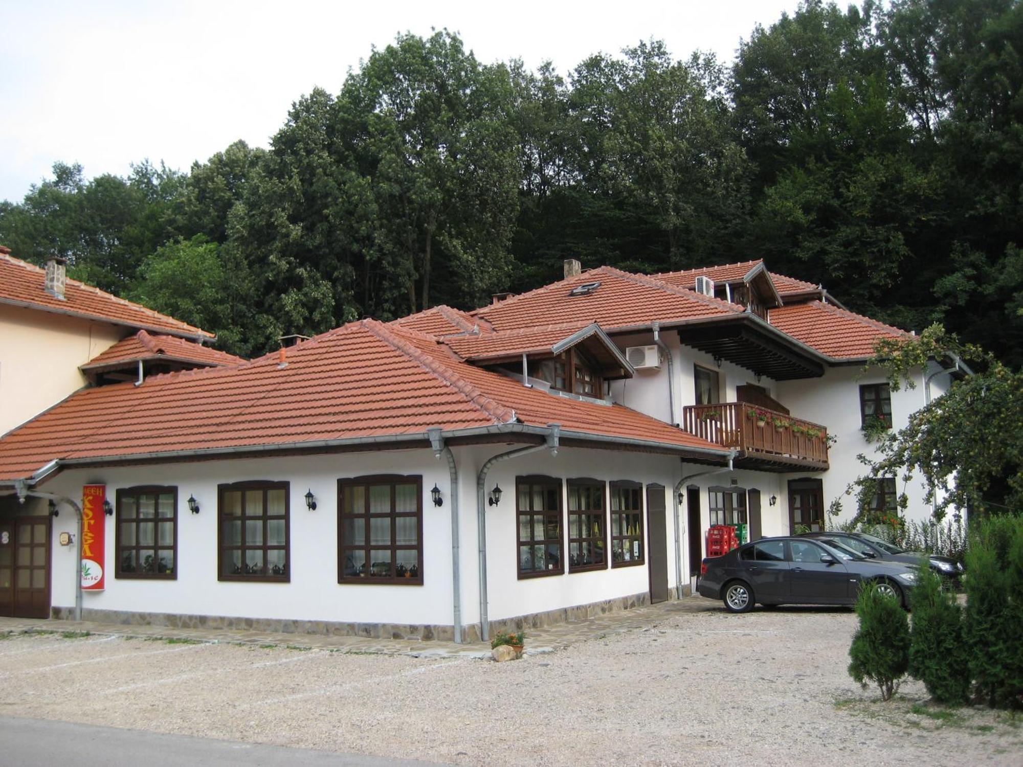 Family Hotel Bile Белі-Осум Екстер'єр фото