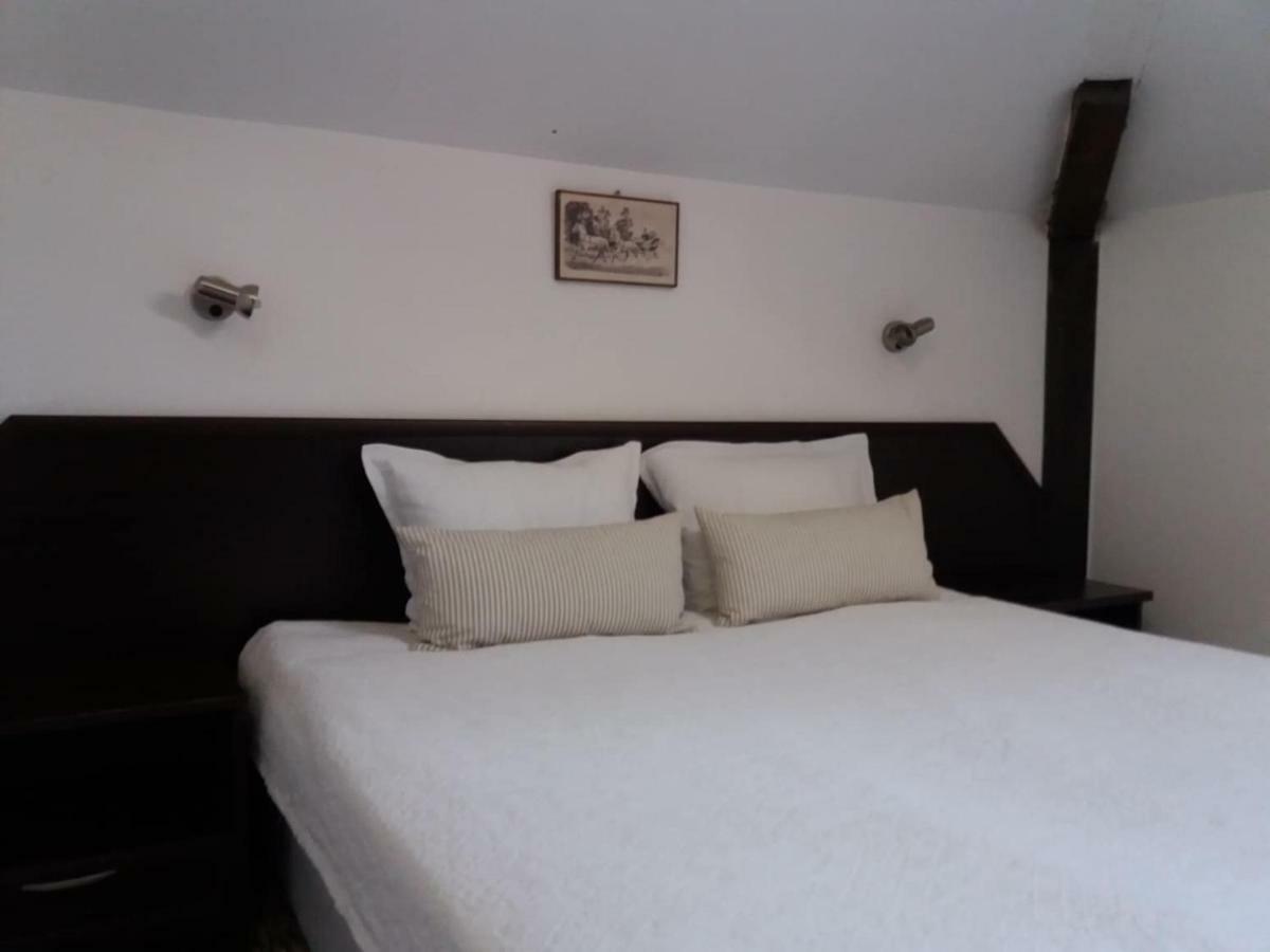 Family Hotel Bile Белі-Осум Екстер'єр фото
