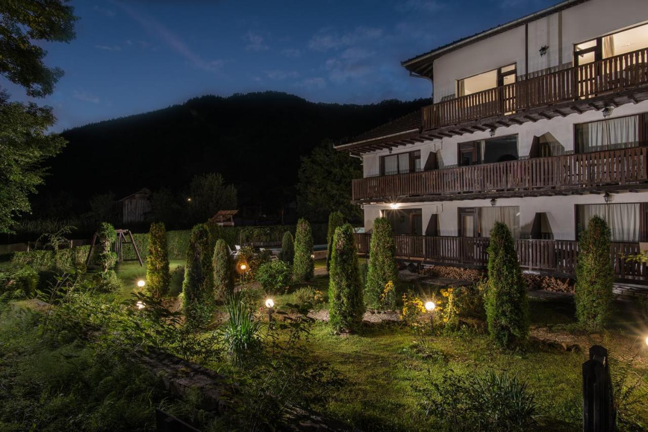 Family Hotel Bile Белі-Осум Екстер'єр фото
